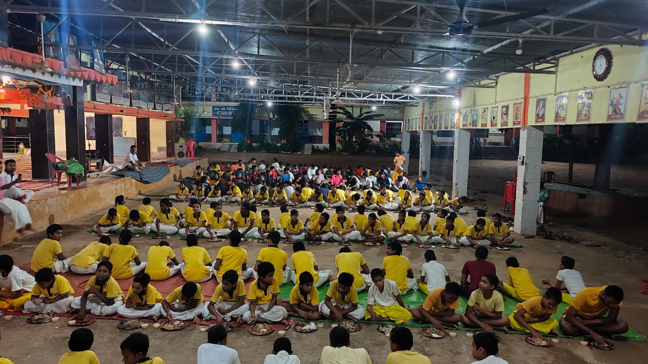 WhatsApp Image 2025-10-15 at 15.44.01_10325528